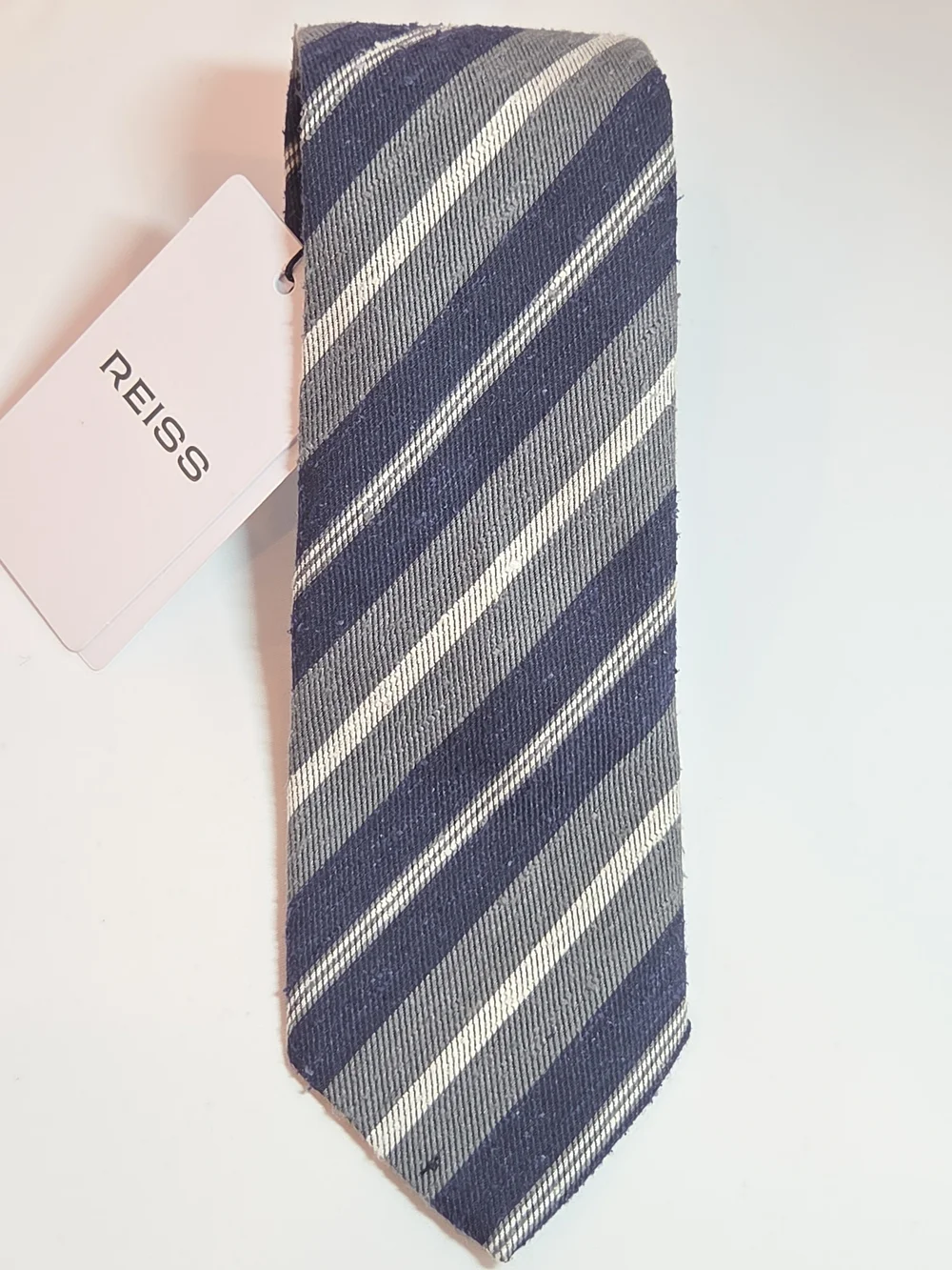 Reiss Mens Textured 100% Silk Navy, Gray and White Striped Silk Tie 3x57.5 NWT
